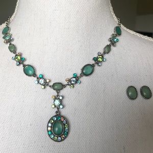 Victorian Rhinestones Necklace & Earrings Set